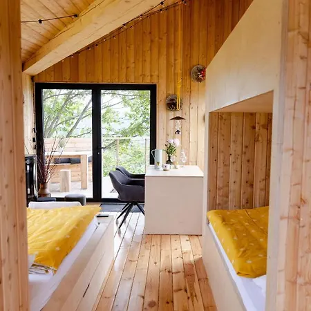 Wild House Деревянный коттедж