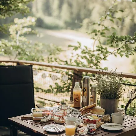 Domek letniskowy Wild House *